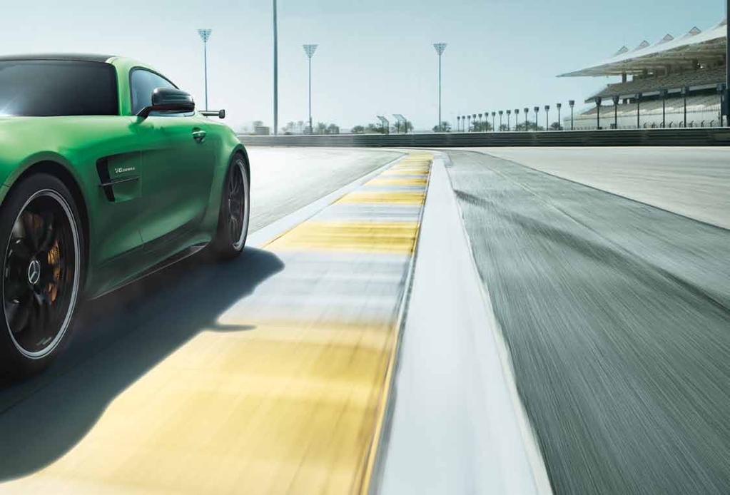 25 Utvecklad på tävlingsbanan men byggd för gatan nya Mercedes-AMG GT R Sedan decennier platsar vi i toppskiktet inom motorsporten. Och för varje lopp skaffar vi oss mer värdefull kunskap.