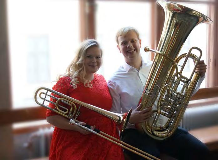 Soppkonsert: Romantik mellan två instrument Varmt, poetiskt och virtuost med orkesterns låga brass ; trombonen och tuban.