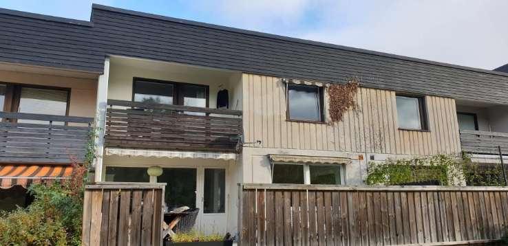 Besiktningsteknikerns reflektion Noteringar som besiktningsteknikern särskilt vill påtala Bostadsbyggnad Trevligt 2-plans radhus byggt 1966.