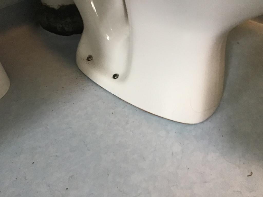 Mjukfog runt Wc-stol.