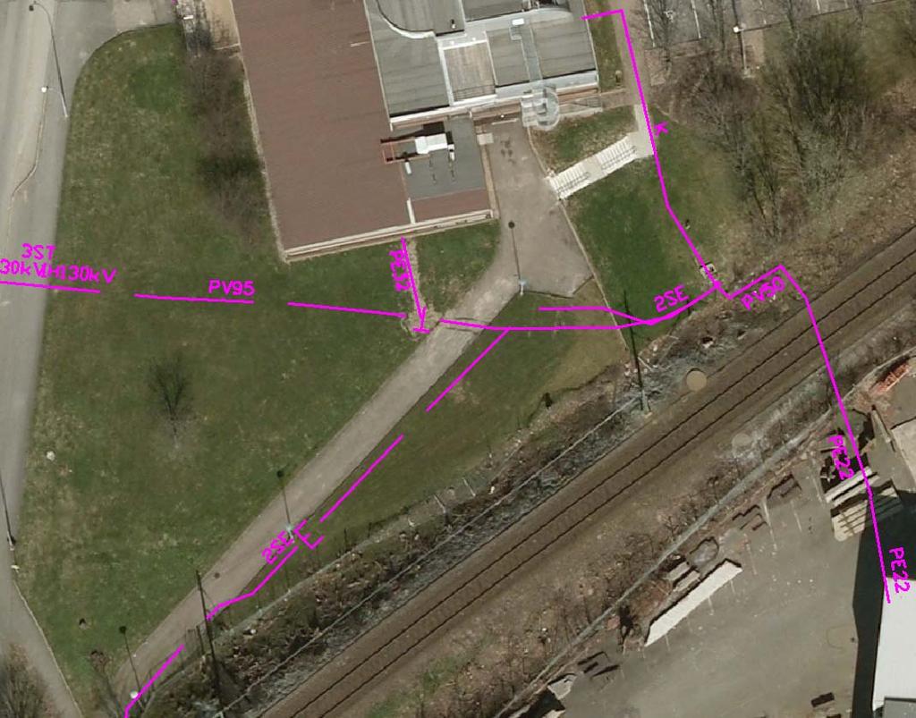 8 (23) I området för planerad tillfartsväg till tunneln förekommer teleledningar tillhörande Skanova och elledningar för belysningsstolpar som tillhör Göteborgs Energi.
