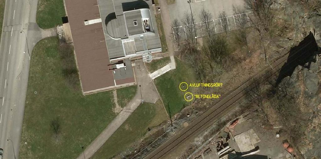 kommande projekteringsskede. Figur 2-3; Foto, befintlig betongbrunn och rör.