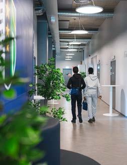 Vi tycker det är lika viktigt med bra träningsmöjligheter som att skolan har ett ett välfungerande bibliotek, säger Jessica Hallberg, rektor på Norrköping Fria Läroverk.
