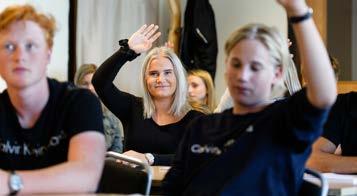 Människors miljöer 100 Pedagogiskt ledarskap 100 Samhällskunskap 1a2 50 Svenska 2 / Svenska som andraspråk 2 100 gymnasiearbete 100 inriktning Fritid och hälsa 300 Fritids-