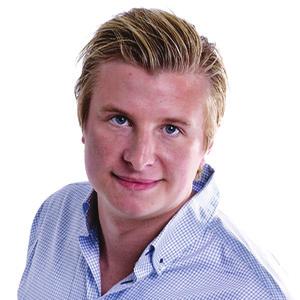 Vi utforskar Perus huvudstad Lima och kliver ombord det genuina lyxfartyget Azamara Pursuit som gör härlig kryssning genom mästerverket Panamakanalen som fyllde 100 år 2014.