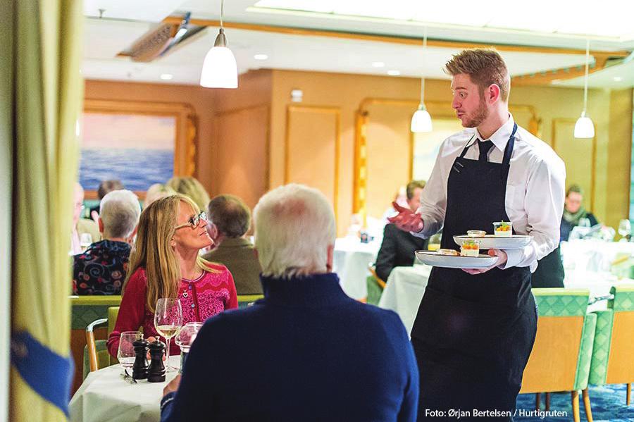 Tromsø har genom det Norska polarinstitutet befäst sin status som Nord-Norges huvudstad, och vi bjuds på en blandning av storstad och vildmark; snöklädda fjäll, glittrande blått hav, charmiga gamla
