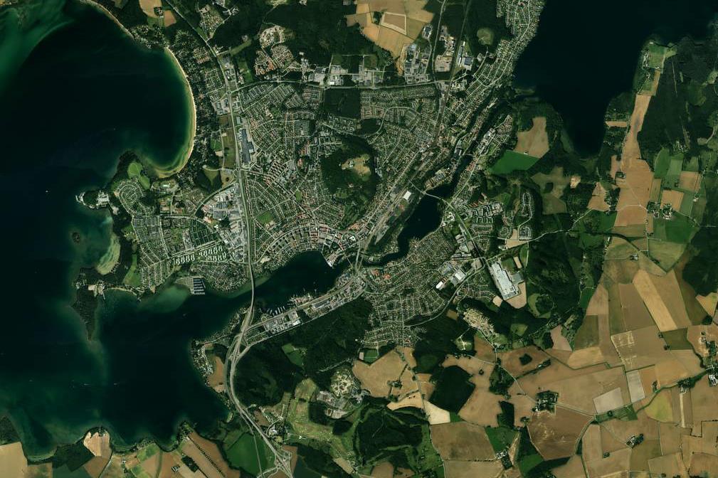 Områdesbeskrivning Motala ström i Motala Allmänt Motala ström finns omnämnd i flera texter som ett av de viktigaste lekområdena för Vätterharr innan vattenkraftens utbyggnad (Haglund, 1953 &