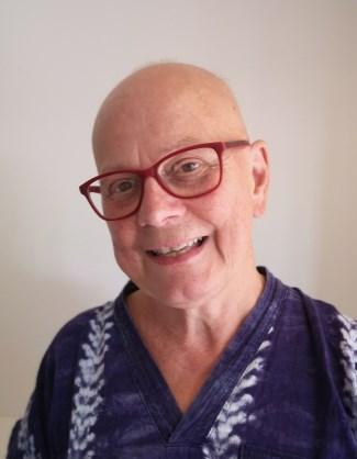 Har hållit många quiltkurser och även haft sina quiltar på utställningar. Yvonne Johansson Yvonnes stora intresse är att sy.