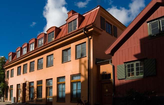Fasad mot Andréegatan. Foto: J. Malmberg. Byggnaden uppfördes 1942 av Stockholms Ångslups AB, som varit en betydelsefull aktör i Djurgårdsstaden.
