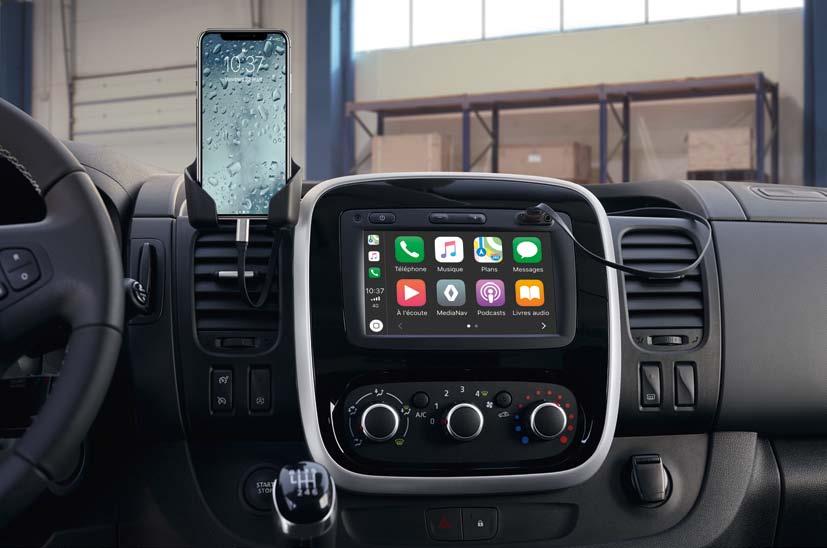 Uppkopplad och uppdaterad även när du kör 1. Behåll kontakten med världen utanför med multimediasystemen och Renault Easy Connecttjänsterna i nya Renault TRAFIC.