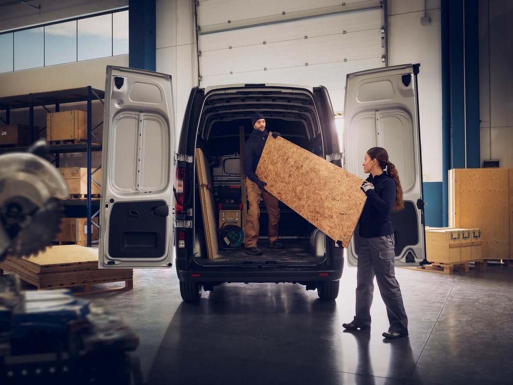 Anpassad för ditt arbetslag och din last Oavsett om lasten består av människor eller material har nya Renault TRAFIC rum för allt!