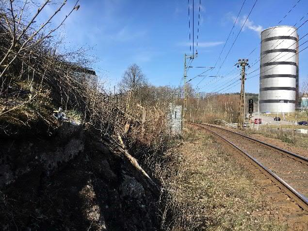 BILAGA 3 Mätning i berg (utanför spårområdet) Beskrivning: mätningen genomfördes med givare monterade på bergparti söder om spåret.