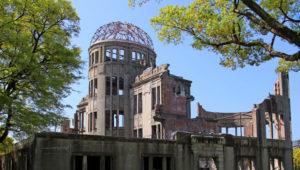 Idag börjar ni med en kort inrikesresa till Hiroshima ﬂygplats, där ni hämtar ut er hyrbil.