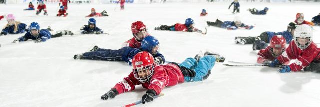 Ett stärkt ledarskap Idrottstejp och kinesiologitejp Ta hand om skador på bästa sätt! Ett optimalt omhändertagande vid en idrottsskada på led respektive muskel förkortar skadeperioden avsevärt.