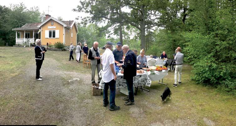 När allt var avklarat tog Håkan och jag med oss Gert i vår bil, medan några andra höll sig kvar vid Marinstugan för att ha trevligt och förlänga njutningen av att sitta ute i den sköna junikvällen