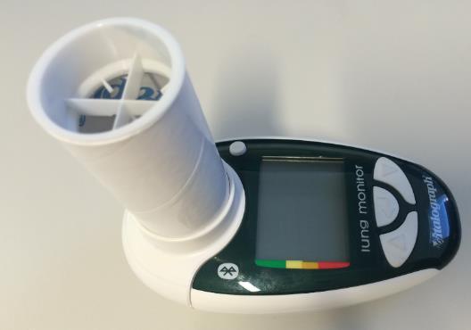 Elisa Oyj 3/15 1. Om mätningen Du har fått ett Vitalograph Lung Monitor BT-mätinstrument (Bild 1).