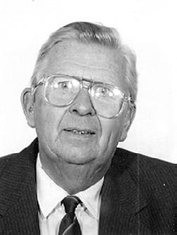 Bengt Rättzén Förre direktören, agronom Bengt Evald Rättzén, Kristianstad, avled den 28 januari 2005 i en ålder av 82 år. Han var född den 17 juni 1922 i Vallby, Uppsala län.