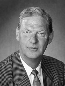 Carl Ulfsparre Civiljägmästare Carl Gustaf Sigge Knutsson Ulfsparre, Växjö, avled den 21 oktober 2006 i en ålder av 69 år. Han föddes i Malmö den 17 januari 1937.