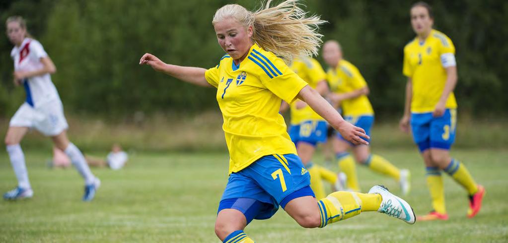 20 ÅSA IF 100 ÅR Pingisen hade väldiga framgångar 2015. Damernas farmarlag Åsa BTK vann div I. Uppflyttning innebar att vi fick två lag i högsta ligan Clara Carlsson tog silver och brons på USM 2016.
