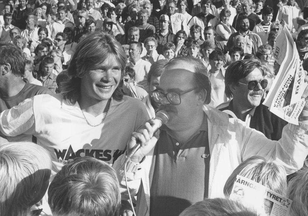 44 ÅSA IF 100 ÅR Gunnar Grens sista match när Åsa satte publikrekord 5 juni 1984 noterade Åsa Idrottsplats ett svårslaget publikrekord.