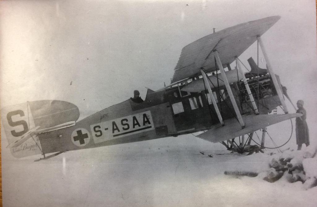 I början på december 1923 kunde flygplanet provflygas för första gången på Malmslätt med tillfredställande resultat. Därefter demonterades det och skickades till Boden på järnväg.