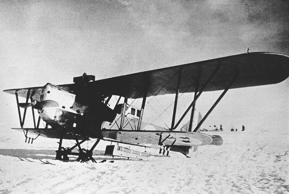 Namn som Cornelius, Lindow, Gunnerfeldt, Blomqvist, Norberg och Olsson är för alltid inskrivna i flygambulansens historia.