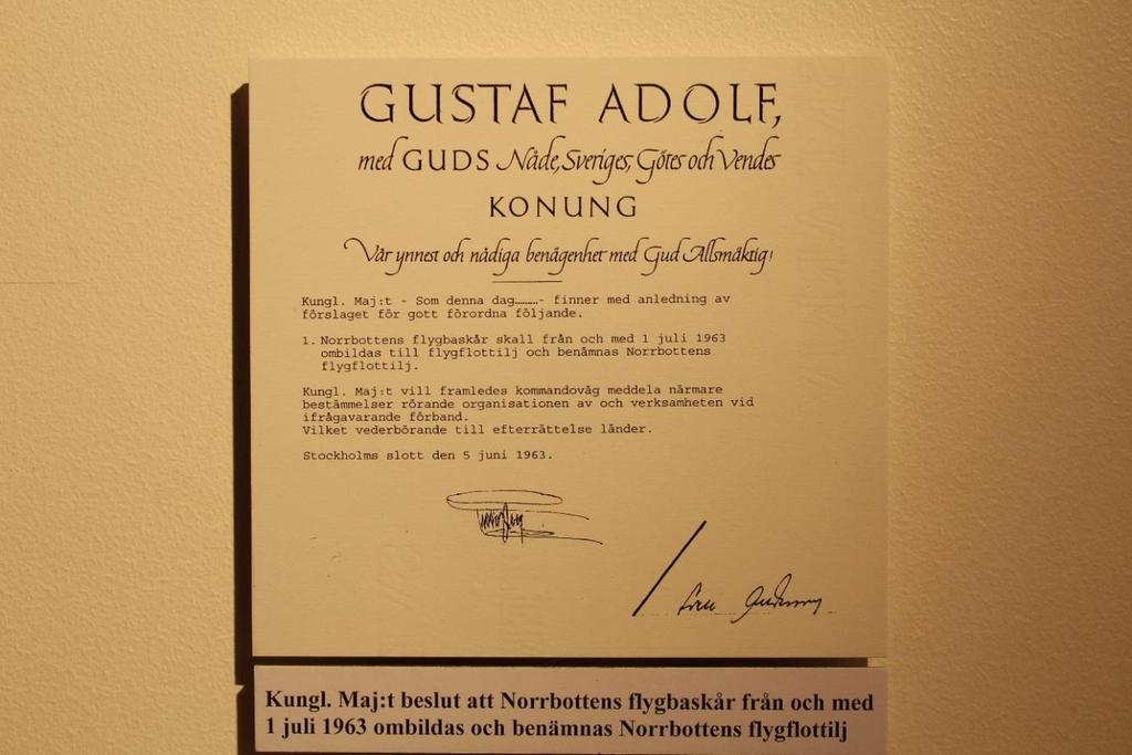 Divisionen bildades ursprungligen åren 1942 1943 vid Kalmar flygflottilj.