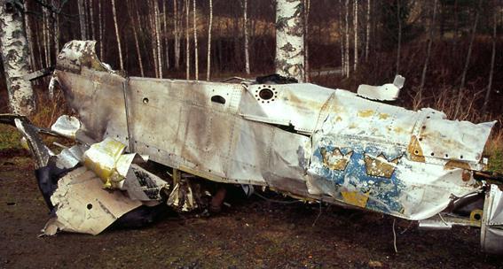 Förord Det här häftets tillkomst började med att jag forskade om en flygolycka som inträffade den 8 januari 1960 över Porsi, där två S 29C Tunnan från F 21 kolliderade.