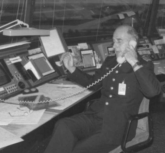 Interiören på bilden ovan är från väderavdelningen i mitten på 70-talet, i det då nybyggda flygledartornet.