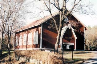 Namnet Svinninge betyder de som bor vid vattnet som försvinner och anger att här fanns från cirka 500 e Kr en stor och central bebyggelse. Kyrkan har ägt mark på Svinninge och Husön.