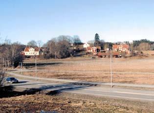 antal lokalbyten fick skolan 1935 egna lokaler men 1957 lades skolan ner och skolfastigheten såldes. Husby Båtsmanstorp nr 101. Det ursprungliga båtsmanstorpet revs omkring 1910.