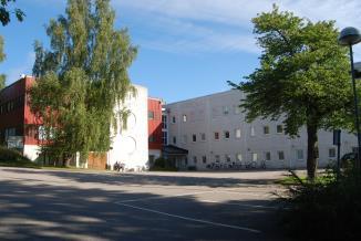 Kompassen I linje med alla övriga matitima namn på byggnader i Åkersberga har den nya affärsoch centrumbyggnaden döpts till Kompassen.
