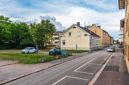 Residensgatan norrut i mars 1977. Till vänster Residensgatan 24 och 26.