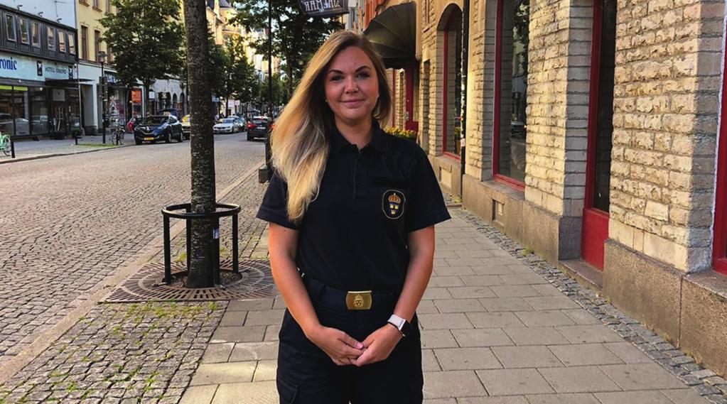 Gabriella Yström fick jobbet hos polisen tack vare: En polisbil som körde förbi i rättan tid! Gabriella Yström sökte flertals jobb och fick inte ett enda erbjudande.