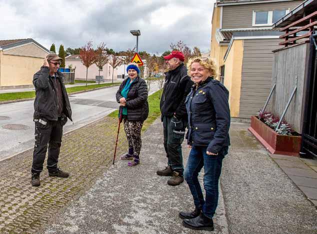 sortera rätt TIDNINGAR metall pappersförpackningar miljö och trivsel hör ihop plast glas kompost Miljöhuset på Buntmakargatan i Terra Nova-området är prydligt och städat.