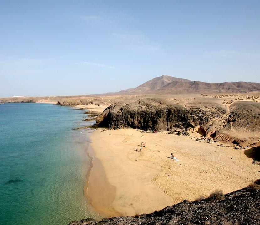 com Cykla Ett bra sätt att uppleva ön är från cykelsadeln. Cykling är stort på Lanzarote och man färdas inte länge på vägarna innan man möter en cyklist, eller ännu mer vanligt, en hel klunga. S www.