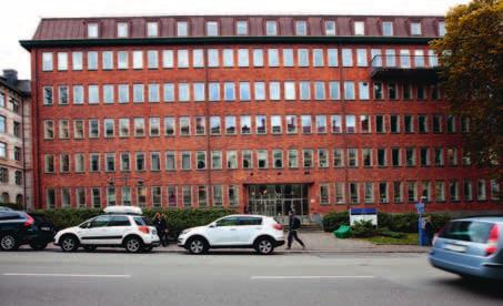 De stora är kvar men fyra mindre bildar en slags hybridinstitution, vilket skapar både oro och förhoppningar. På Handelshögskolan har det funnits flera olika förslag på sammanslagningar.