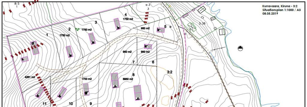 3 I företagets föreslagna skiss (bifogade nedan) finns 18 bostäder, både permanenta och fritidsbostäder (tre parhus, fyra permanenta hus, åtta fritidshus samt ett tekniskt förråd/garage).