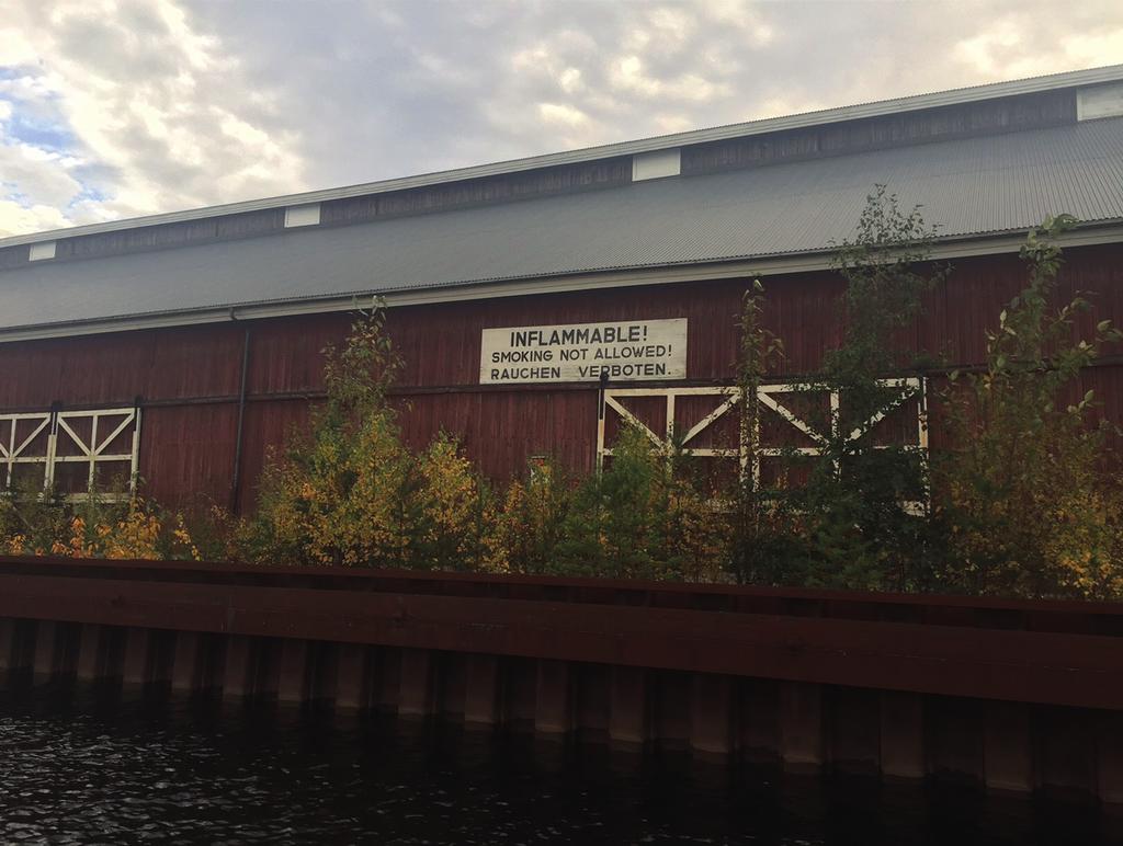 KARLSHÄLL, LULEÅ Under hösten 2015 har gjort en marinarkeologisk utredning i Karlshäll och Karlsvik i Luleå. Utredningen gjordes då det planeras för en miljömuddring i om rådet.