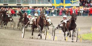 Silverhäst till vinnande Scandal Play och Bo Eklöf. Loppet hade premiär 1960.