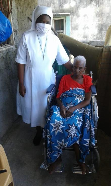 Kära styrelse och medlemmar I FFBB Varmt tack för bidraget för inköp av en rullstol till fru Amelia. Den gamla damen är mycket sjuk. Sedan oktober har hon varit utan medicin.