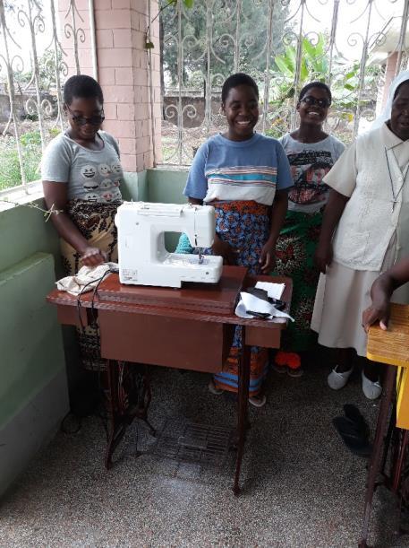 Projekt för utsatta flickor Styrelsen beslöt den 17 januari att stödja systrarna med ett projekt för utsatta flickor. Två nya symaskiner är på plats och projektet har kommit igång.