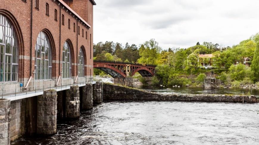 2.1 Elproduktion Elproduktion från kärnkraft Kärnkraftverket i Forsmark producerade 24 500 GWh el år 2017 som via transmissionsnätet leds i princip direkt till Stockholm samt vid elexport även till