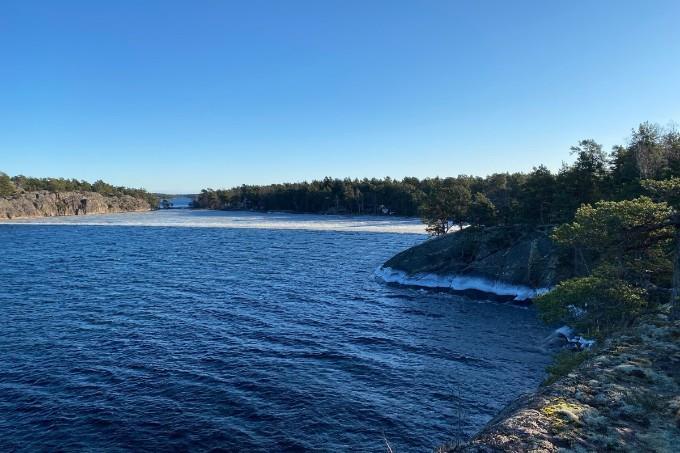 Det öppnar för till exempel Västervik, där du har du har all service, ett kommersiellt nav, tillgång till bra skolor, bra idrottsverksamhet, och en fantastisk natur.