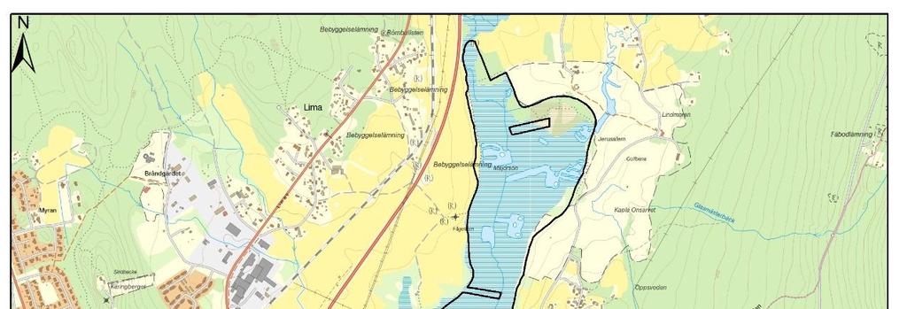 Figur 3. Planerad detaljplan, deponi och Natura 2000 område. I norr avgränsas detaljplaneområdet och deponin av ett mindre skogsparti och mot väster av järnvägen.