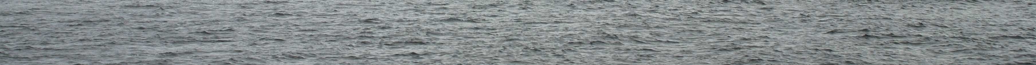 Stora och Lilla Tånge skjuter norrut på var sin sida om Christians hamn.