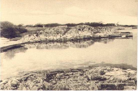 1912 fick fyren en gasdriven AGAapparat. 1936 placerades längre mot sydöst ett åttakantigt fyrhus med AGA-apparat.
