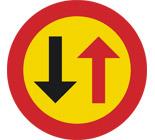 signalen. Trafiksignal får inte monteras i ramverket på en vägmärkesvagn. 10.