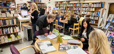 Kapitel 5. Mäta skolnärvaro en nyckel till förändring Vänersborg Frånvaron halverades I Torpaskolan i Vänersborg har den ogiltiga frånvaron sjunkit till hälften.