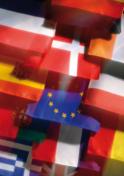 Din guide till EU-stöd vänder sig till dig som vill söka finansiering från EU till ett projekt. Skriften ger en överblick över de större stöd som är beslutade för åren 2007 2013.